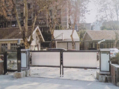 广告道闸车辆识别