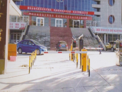 直杆道闸车辆识别