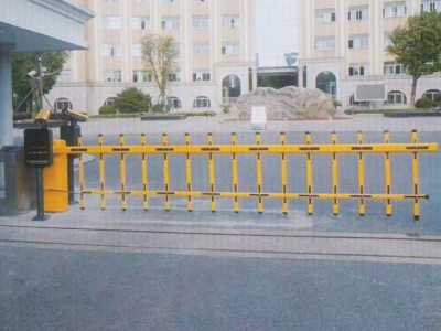 栅栏杆车辆识别